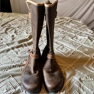 Merrell Women’s Brown Leather Pull-On Boots